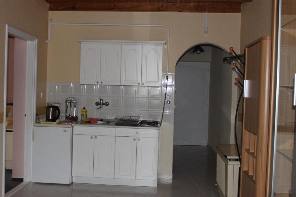 Orwa Apartmanok - Cedrus Koez ซาลาคาโรส ห้อง รูปภาพ